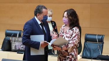 Amilivia con una de las procuradoras